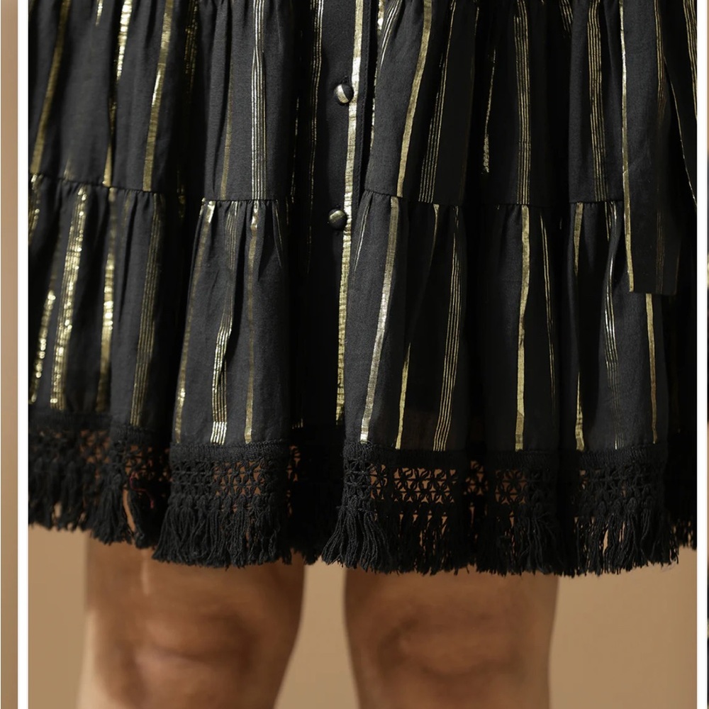 Womenās Black Gold Metallic Striped Tiered Mini Dress Bell Sleeve Boho Party M - Picture 8 of 9